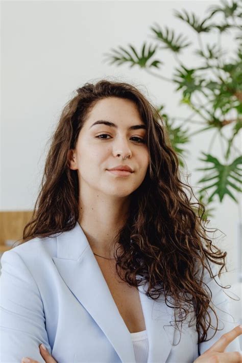 Cabelo ondulado: guia completo para cuidados e estilos .